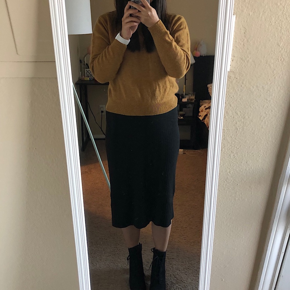 Uniqlo 100% Wool Sweater